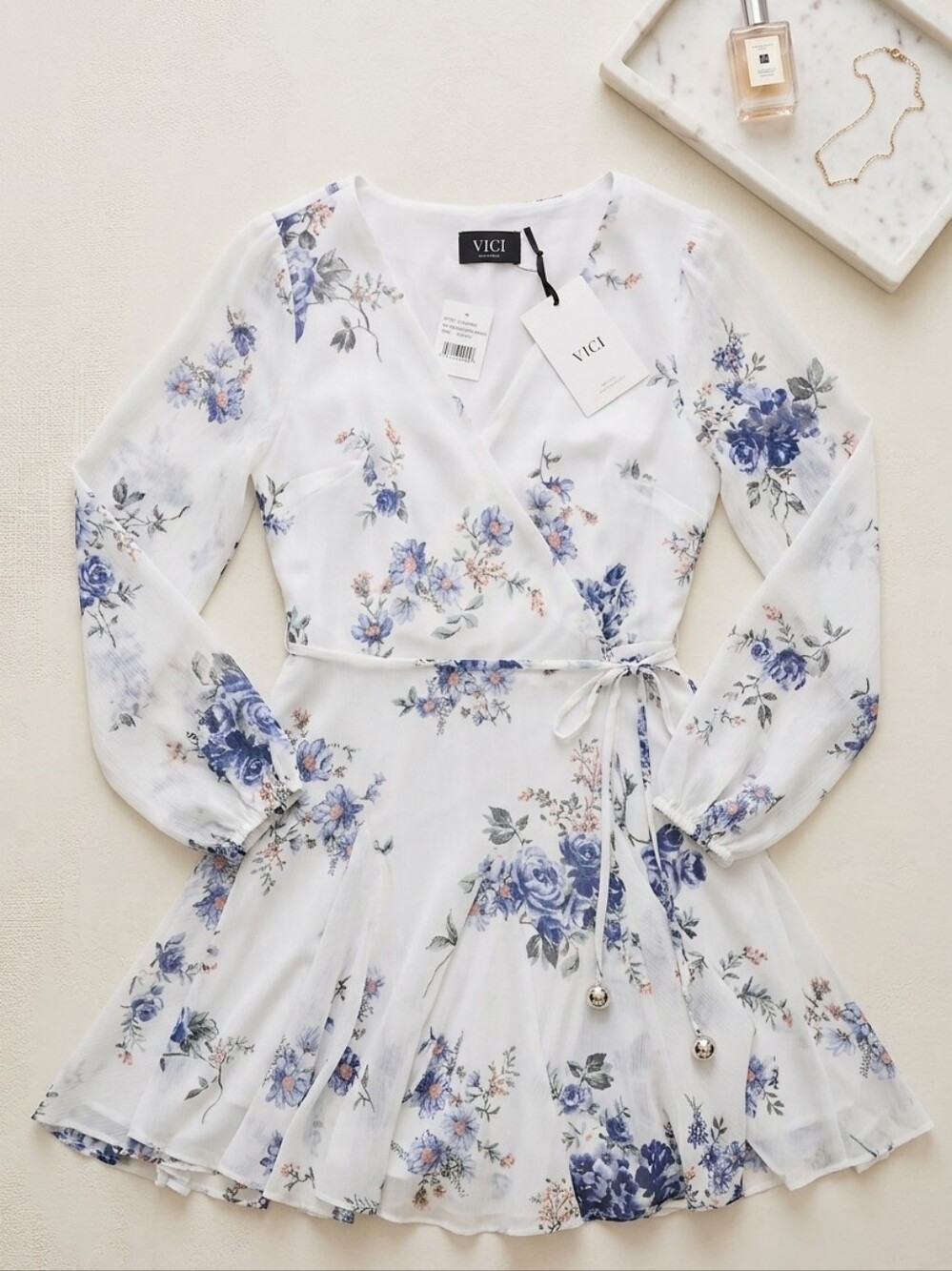 VICI Collection White W/Flowers Mini Dress XS